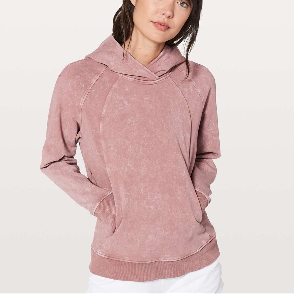 Lululemon Scuba Pullover
Washed Quicksand